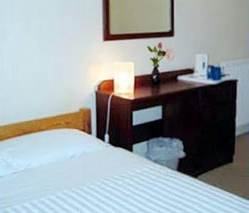 לונדון Fitzroy/Cosmo Hotel מראה חיצוני תמונה